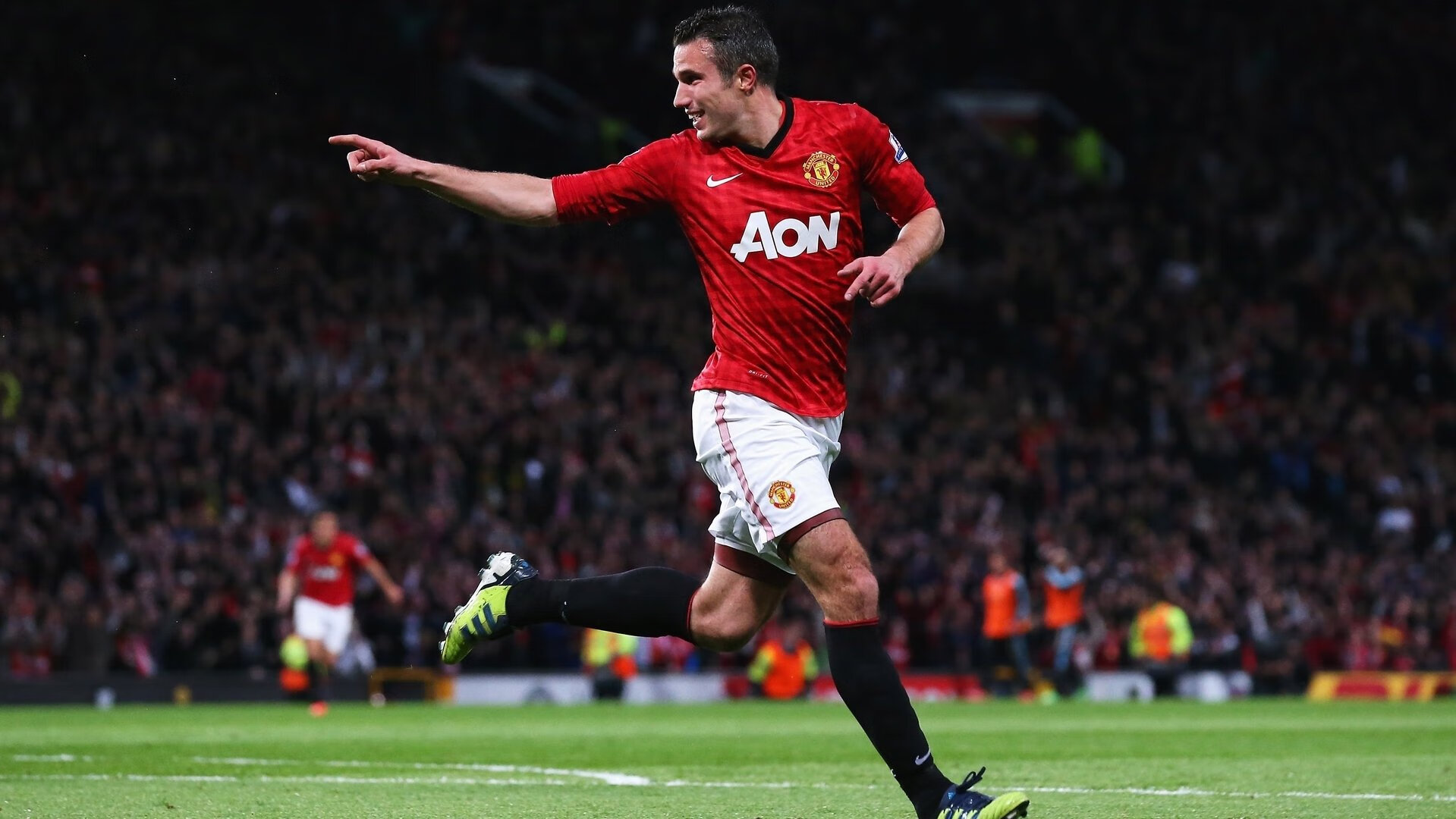 皇家马德里前途光明！，C罗新星战术调整表现突出赛场气氛高涨