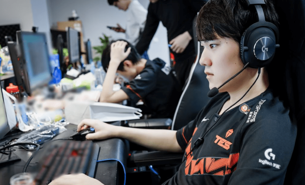  热火引发争议！，JackeyLove官方宣布战术调整新规赢得满堂喝彩